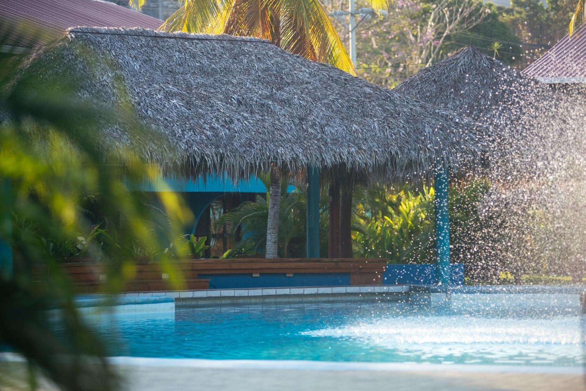 Beach Break Resort & Cr Surf Camp Jacó Eksteriør bilde