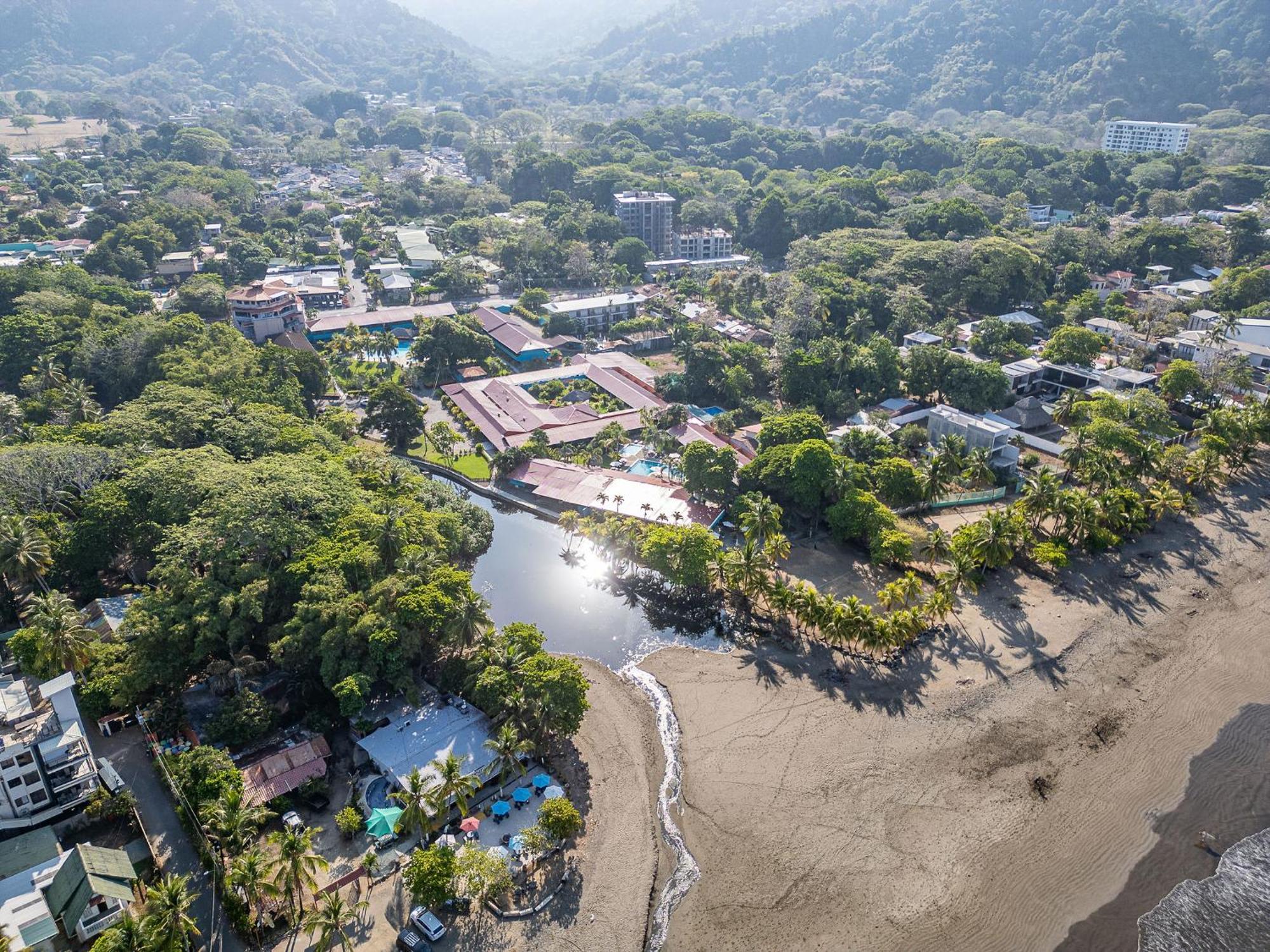 Beach Break Resort & Cr Surf Camp Jacó Eksteriør bilde